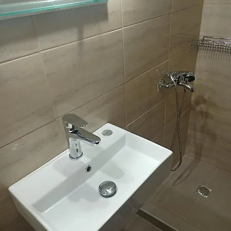Hotel Elvira Stalida