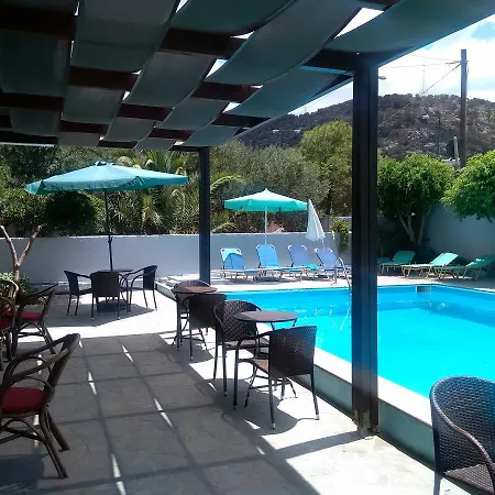 Elvira Hotel 2*